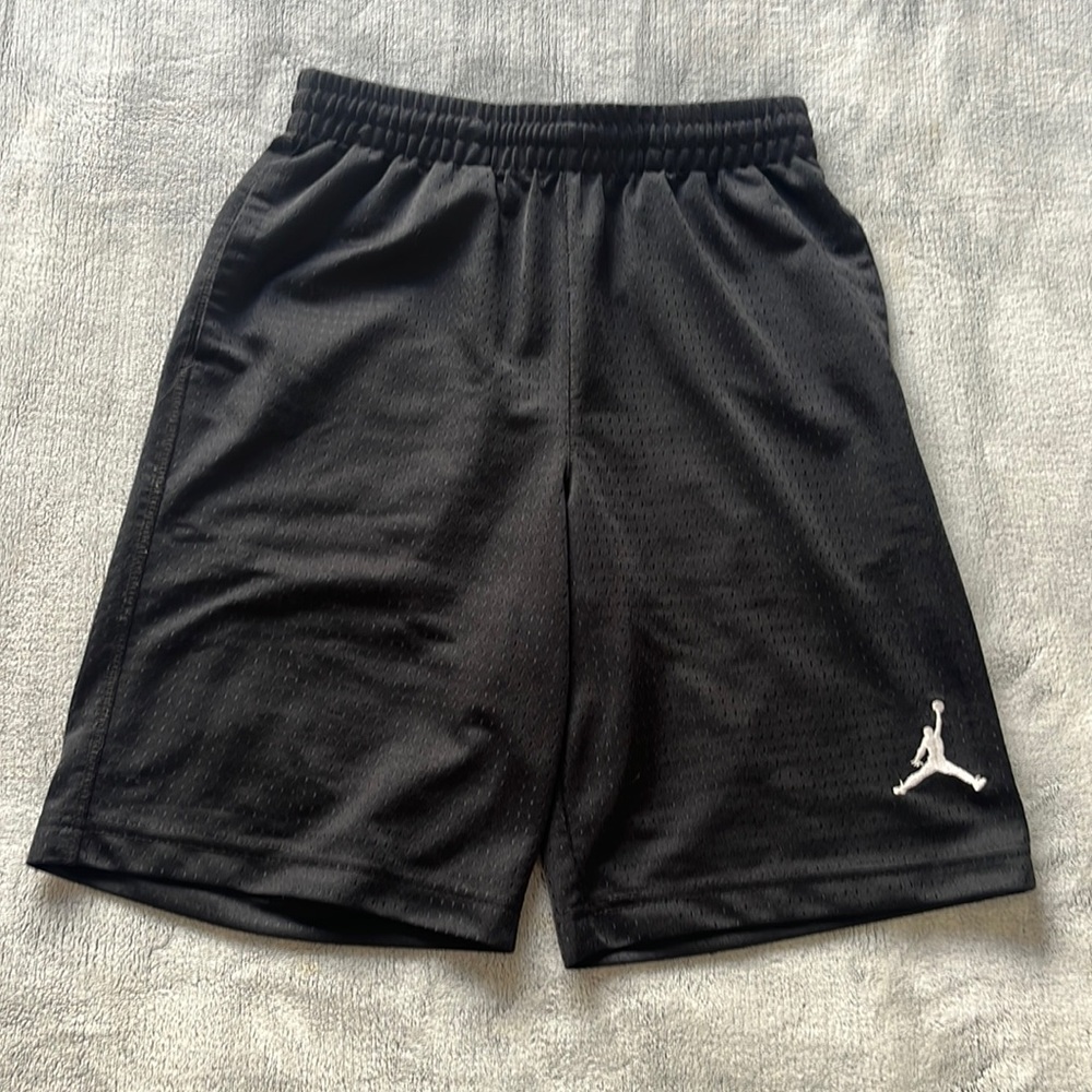 Black Jordan shorts Medium 10-12y